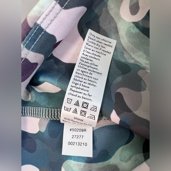 Spanx Booty Boost Women Sz Medium Active Printed 7/8 Leggings Painted Camo Pink - Picture 10 of 12